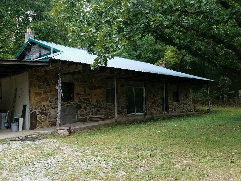 2nd image of 1147 Genes Point Rd
