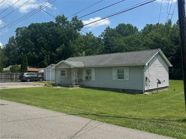 1352 Heaton Blvd, Niles, OH 44446