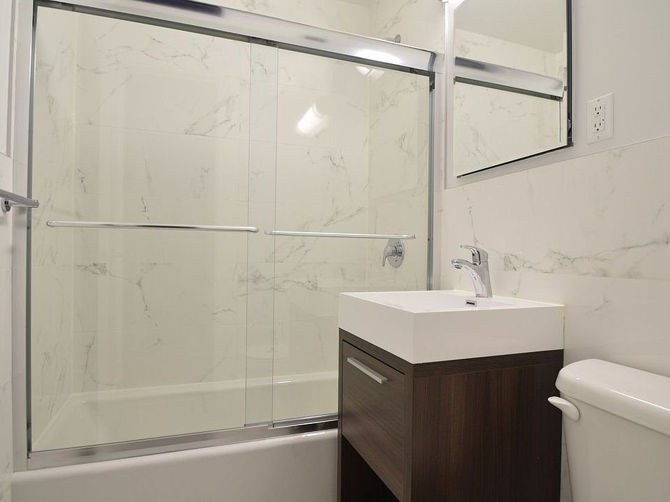 2nd image of 2160 Matthews Ave #6C