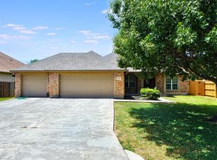 15721 Hill Ln, Schertz, TX 78154