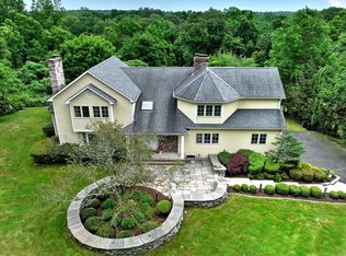 125 Northrop Rd, Woodbridge, CT 06525