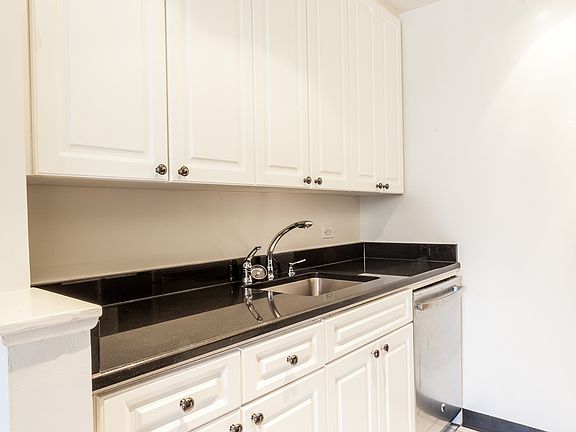 4th image of 182 E 95th St APT 12c