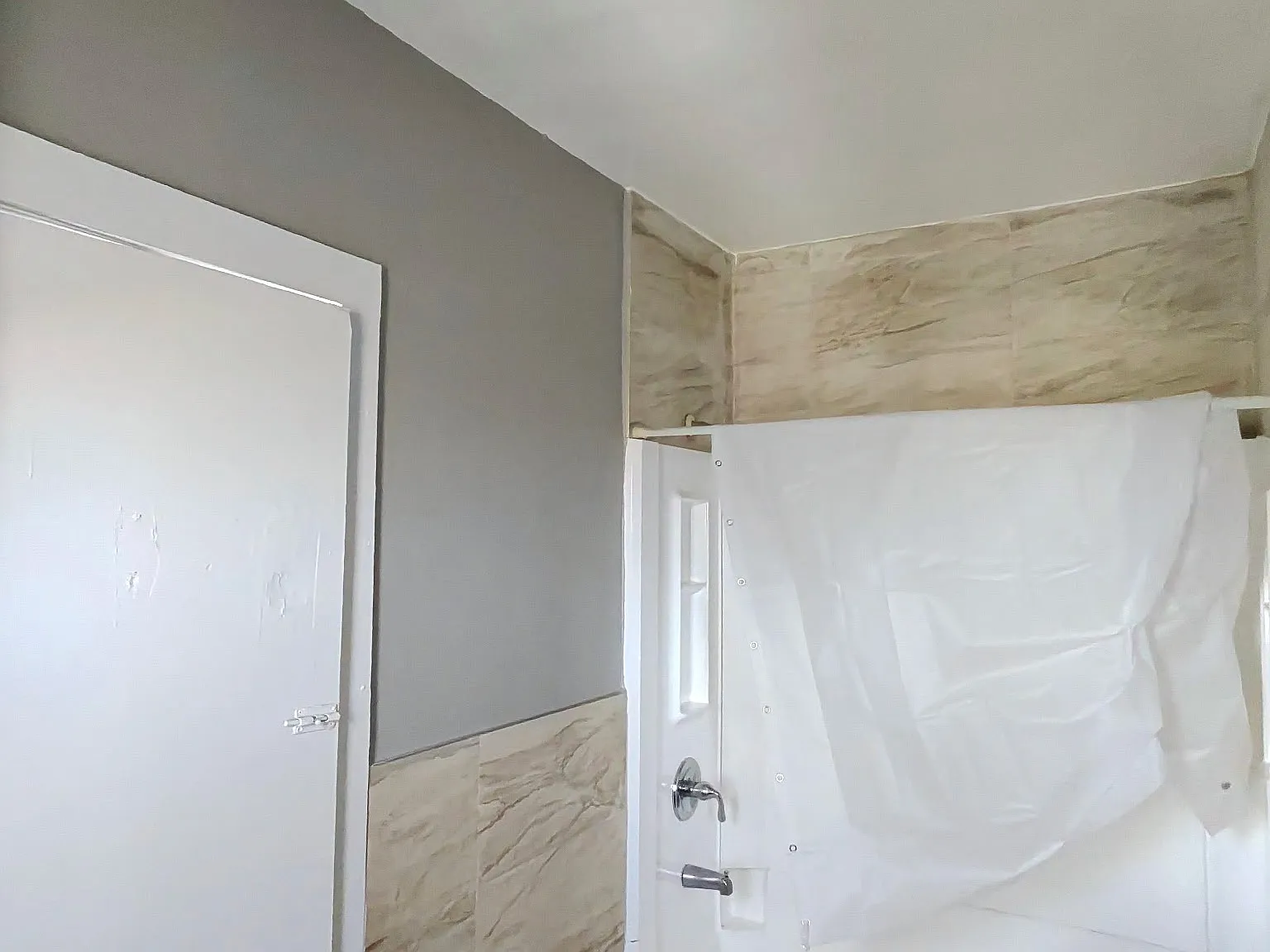 3 bed, 1200 sqft, $2,000 — Photo 4