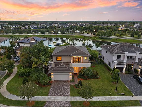 3rd image of 10593 N Lago Vista Circle