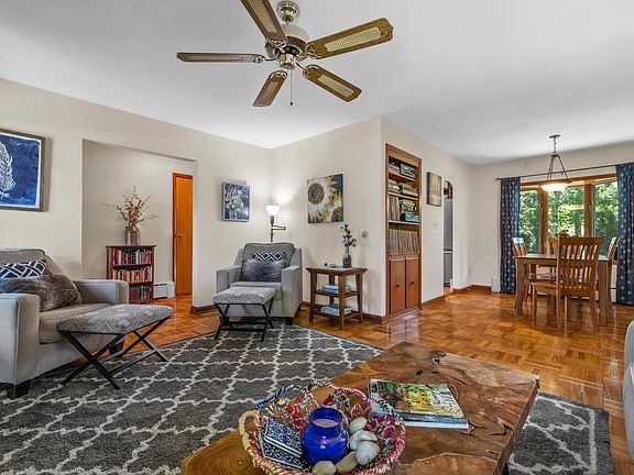 4th image of 38668 N Stewart Ave
