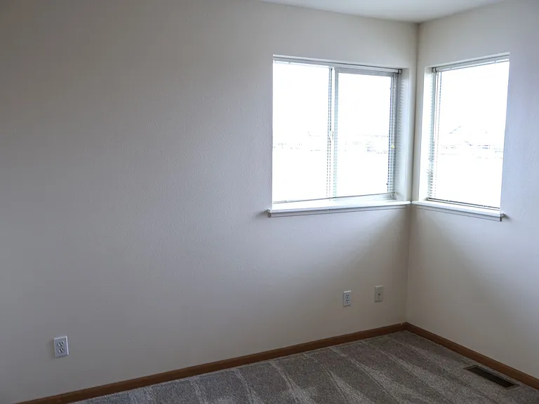 Oak Street Town Homes — Photo 21