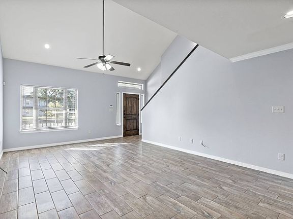 5th image of 811 Dominik Dr