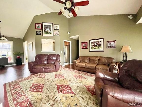 3rd image of 6127 Ashbury Ln
