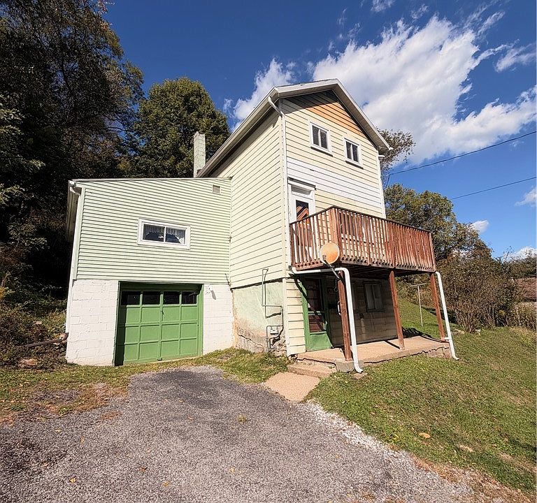 1st image of 210 W 12th Ave