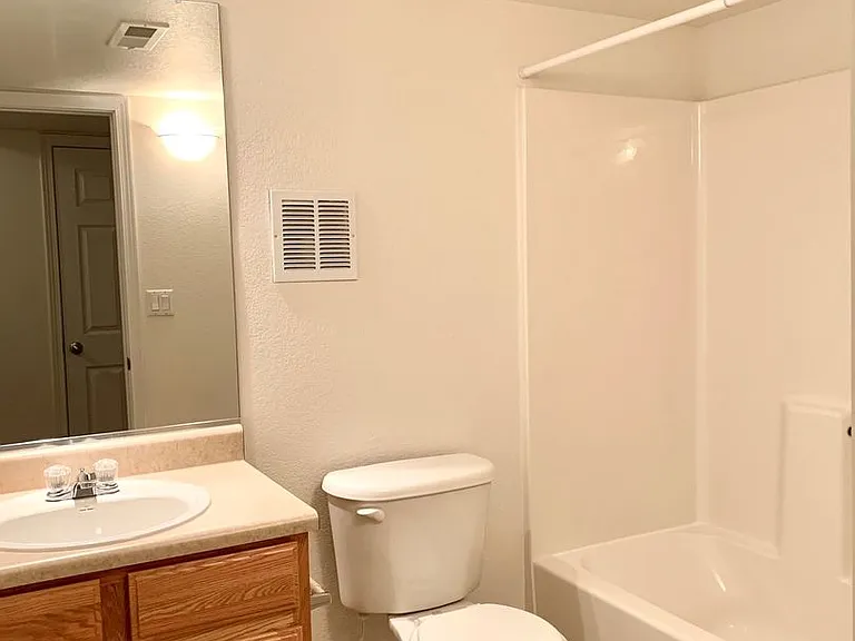 1781 Laurus Ln — Photo 10