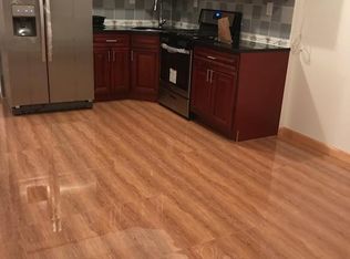 14908 61st Rd, Flushing, NY 11367