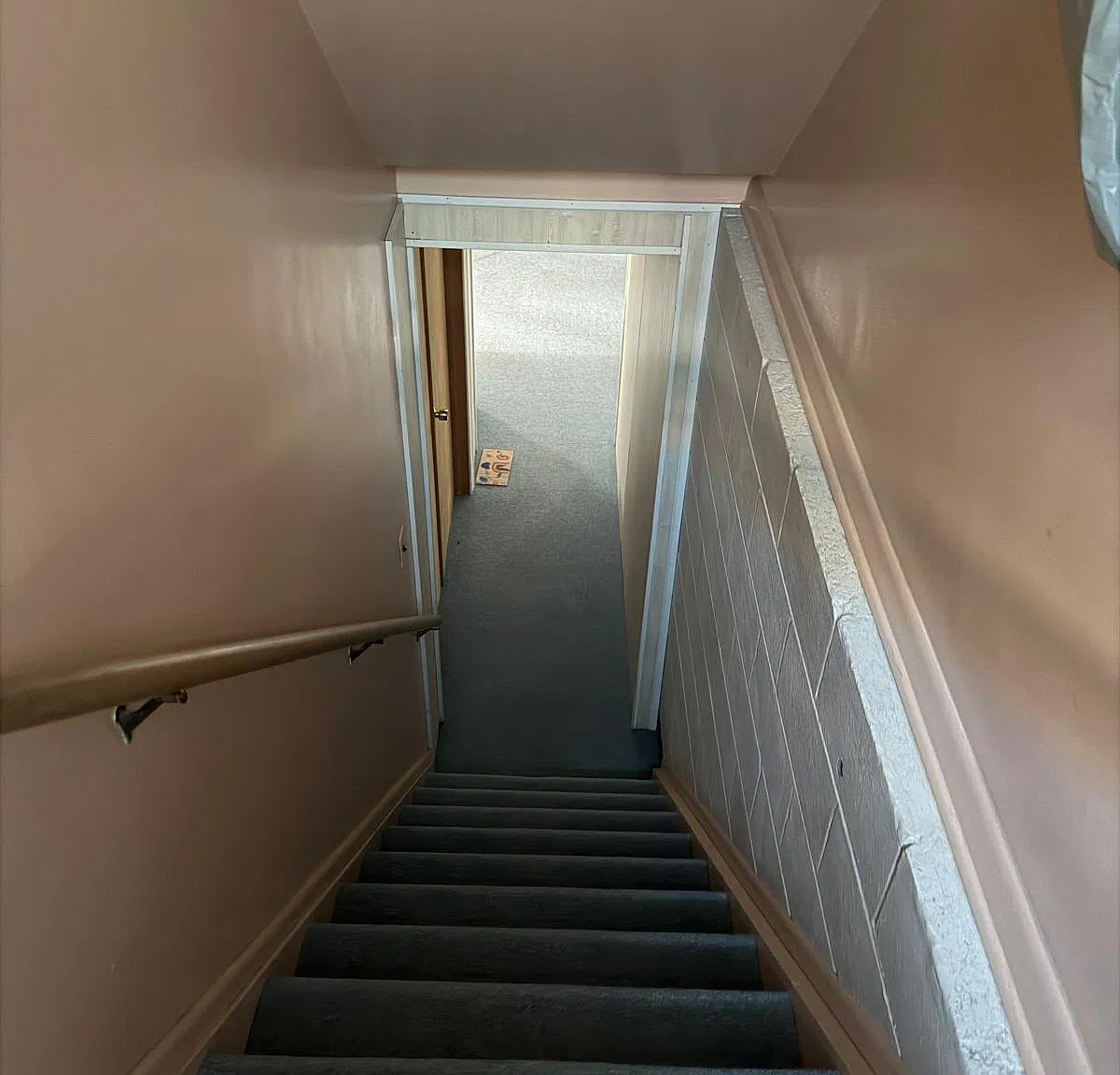 3 bed, 1.5 bath, 1185 sqft, $1,800 — Photo 2