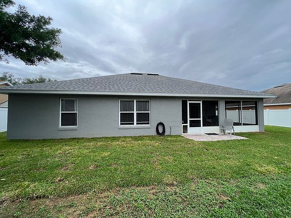2nd image of 2504 Carmel Ln