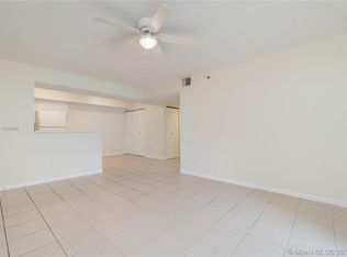 5530 NW 61st St APT 301, Pompano Beach, FL 33073