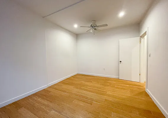 Rented by Kahen Properties | media 17