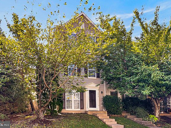 3rd image of 12415 Selkirk Cir