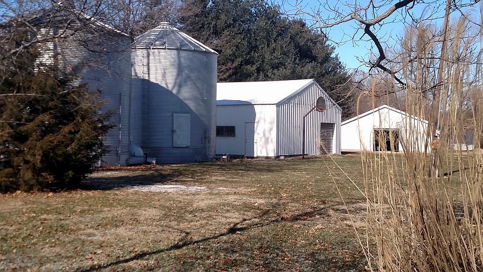 1st image of 5563 Smith Dr