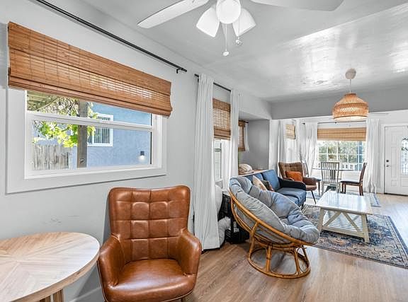 5th image of 3761 Swift Ave.