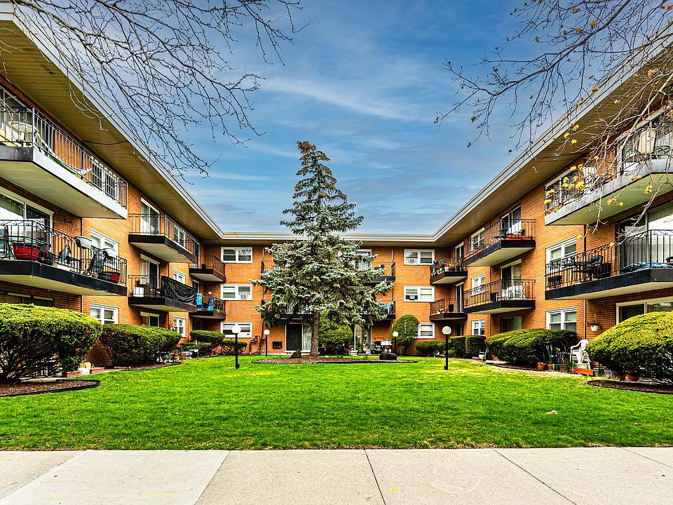 1st image of 4744 N Kenneth Ave APT 2B