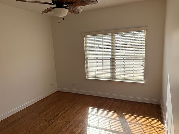 4th image of 1107 Avenshire Cir