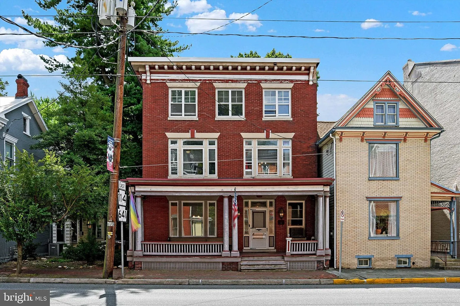 225 W Main St photo 1