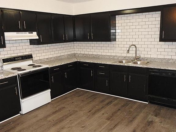 5th image of 7147 Sterling Ave