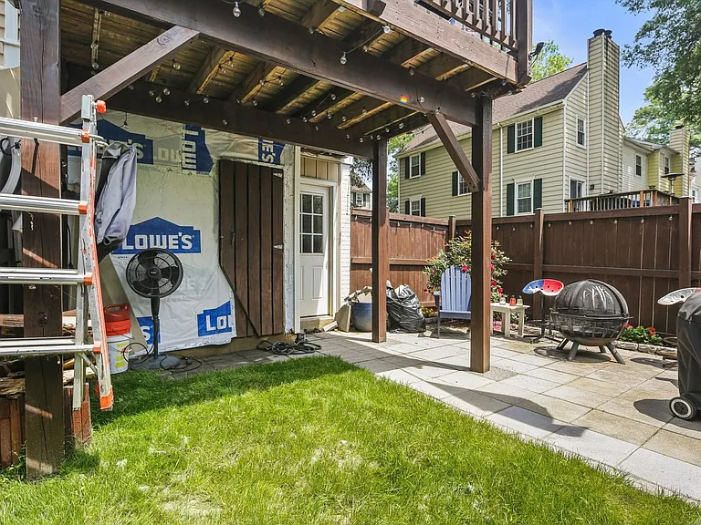 1531 Marlborough Ct — Photo 29