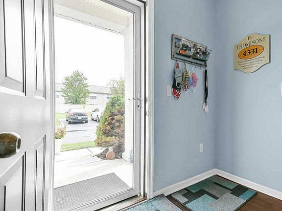 3rd image of 4331 Club Trail Ln Unit 28-433
