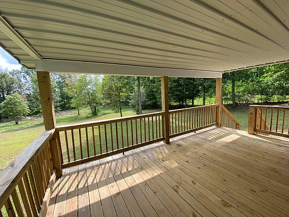 4th image of 120 Hemlock Dr