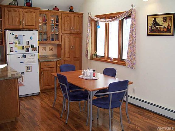 3rd image of 4660 Patricia Dr