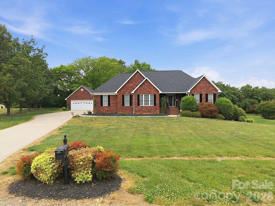 1st image of 127 Fisher Farm Ct