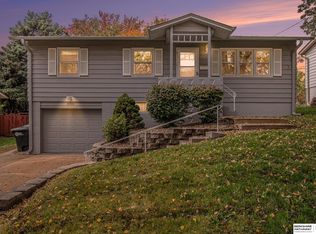 8930 Laurie Cir, Omaha, NE 68124