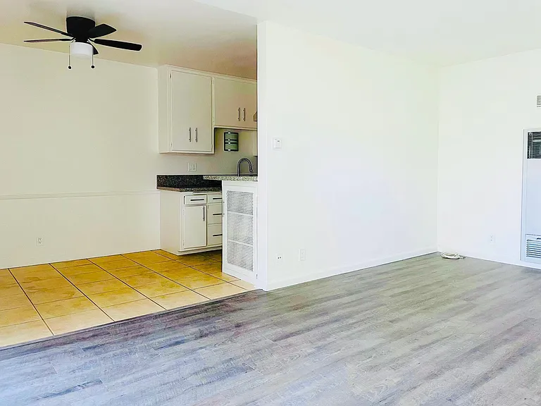 405 N Marengo Ave #11 — Photo 3