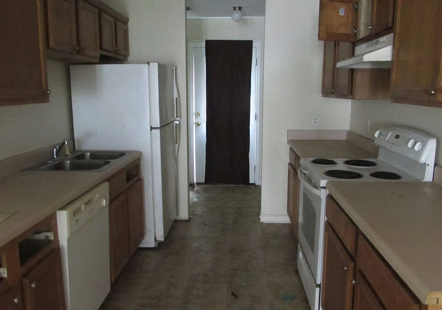 3 Bedroom Duplex Located In D'Iberville — Photo 4