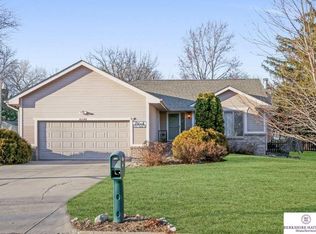8342 Izard St, Omaha, NE 68114