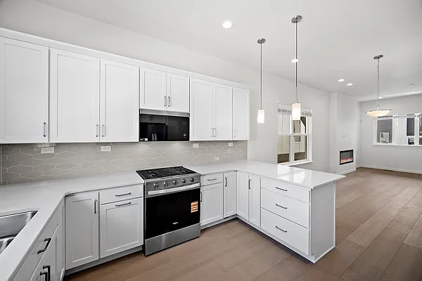 4037 Ascend Grv — Photo 17