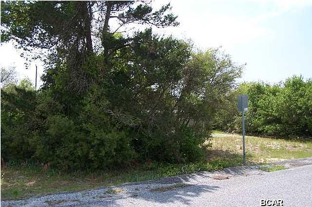 1st image of 220 Broderick Pl