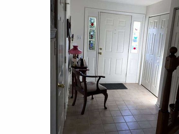 3rd image of 34 Chambord Dr