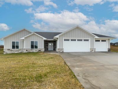 8222 Hugo Dr, Peosta, IA, 52068