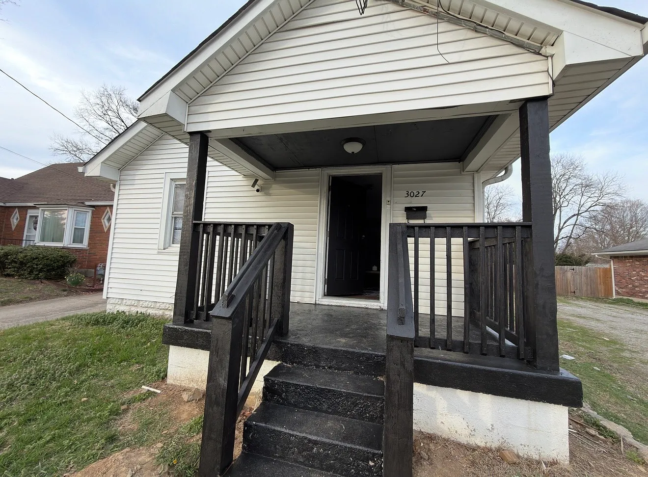 2 bed, 1000 sqft, $1,900 — Photo 1