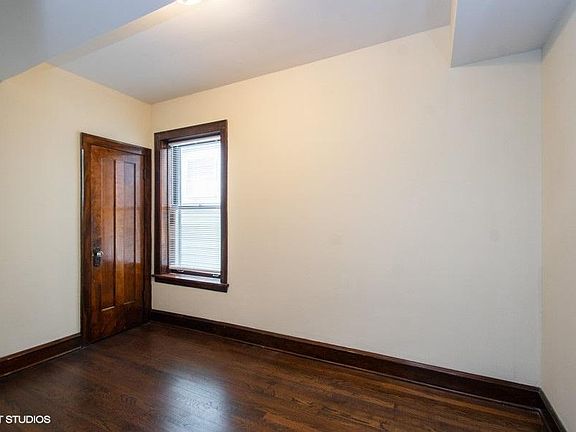 4th image of 5133 W Carmen Ave #1