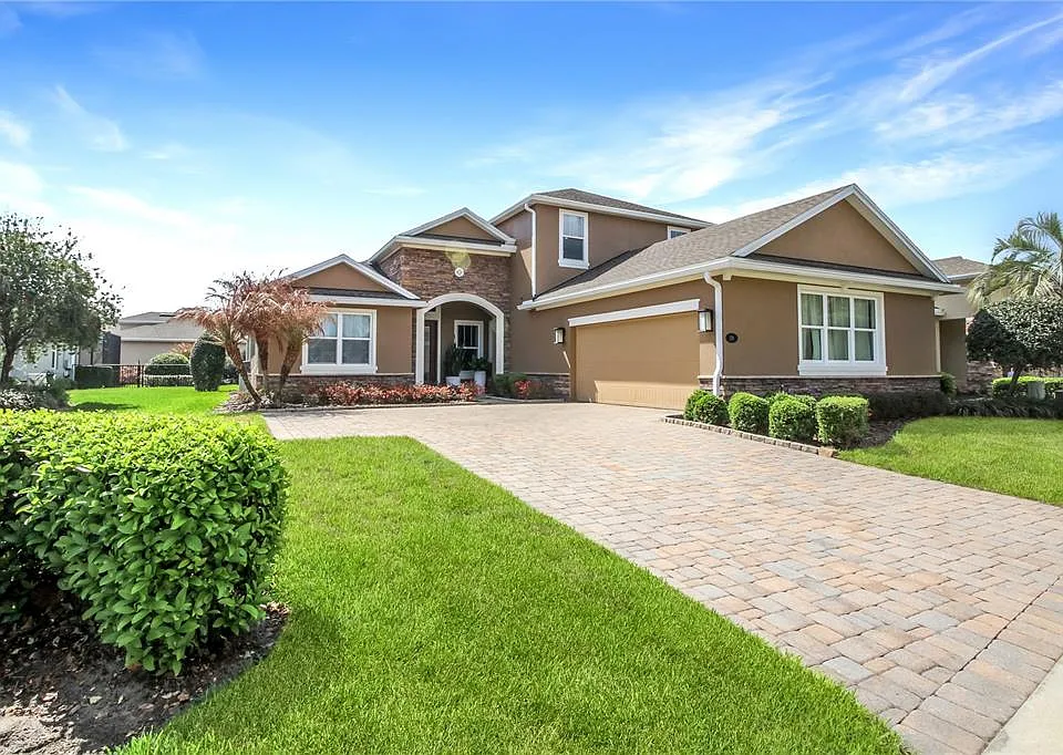 138 Old Moss Cir