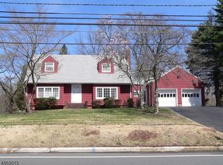 933 Ratzer Rd, Wayne, NJ 07470