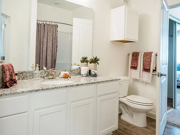 Columba - Bathroom