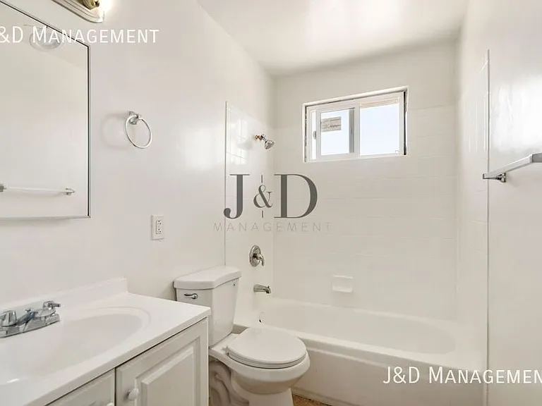2248 Ocean View Blvd #5 — Photo 10