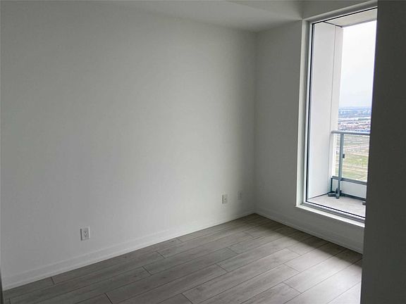 3rd image of 950 Portage Pkwy #4210