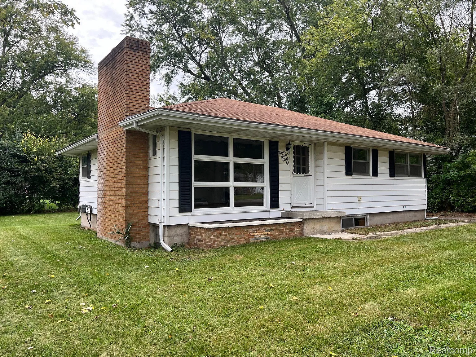 4410 Central St photo 1