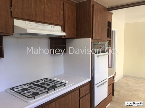 3rd image of 1005 Phillips Ave
