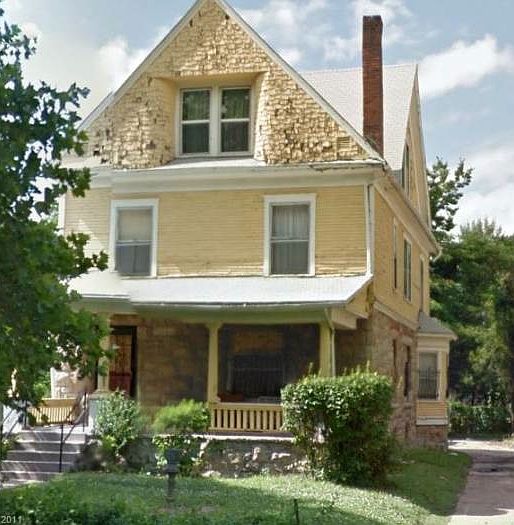 1st image of 2612 E 28th St