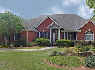 1088 Meadow Brook Dr, Woodstock, GA 30188
